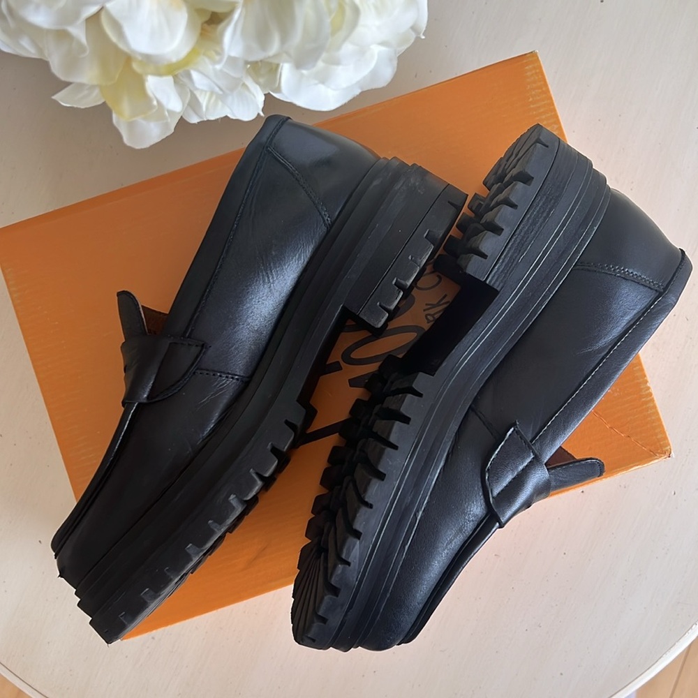Miz Mooz Legend Black Ladies Loafers sz 38 - Picture 4 of 11